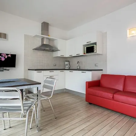 Bilo Vista Piscina Treccani Διαμέρισμα Μαλτσεζίνε