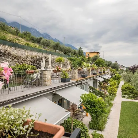 Bilo Vista Piscina Treccani Διαμέρισμα Μαλτσεζίνε