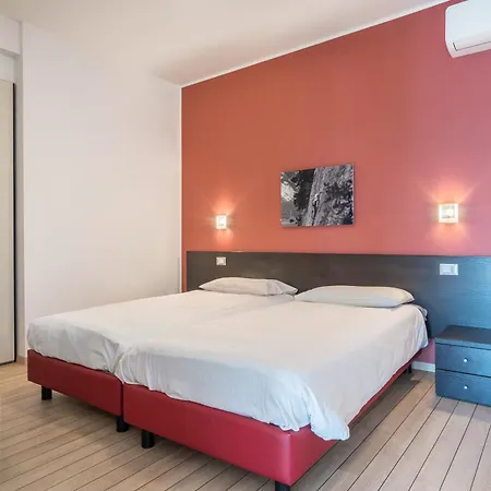 Bilo Vista Piscina Treccani * Μαλτσεζίνε